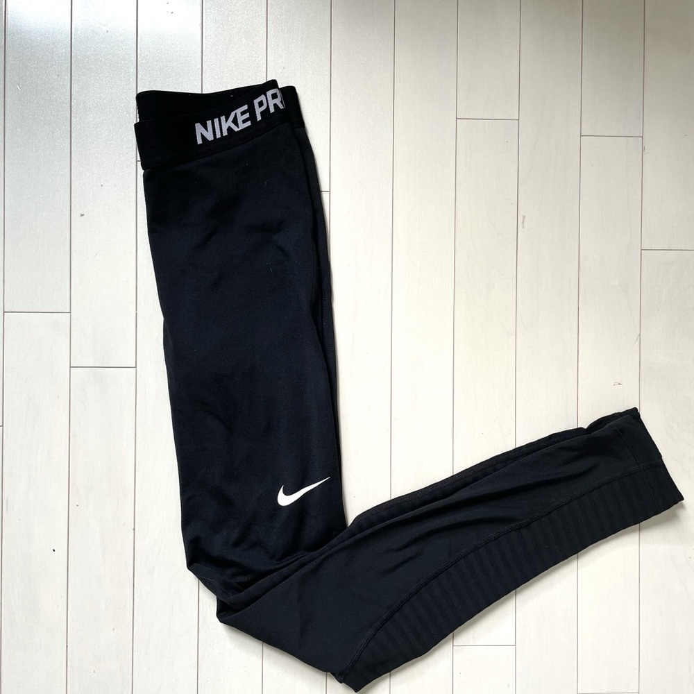 Nike pro legging, wear twice size S